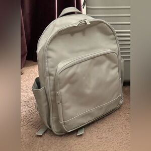 NEW BÉIS The Travel Backpack in MATCHA — Limited Edition and Rare!